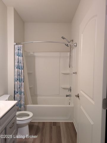 2861 Hamilton Springs Dr, Louisville, KY 40245