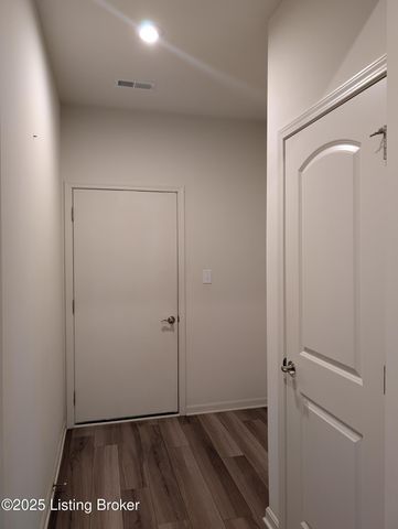 2861 Hamilton Springs Dr, Louisville, KY 40245