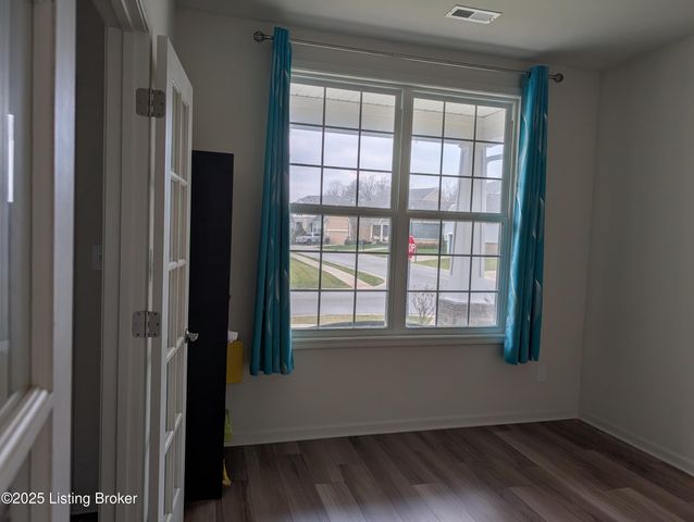 2861 Hamilton Springs Dr, Louisville, KY 40245