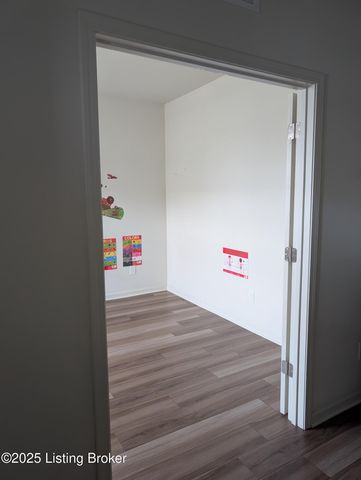 2861 Hamilton Springs Dr, Louisville, KY 40245