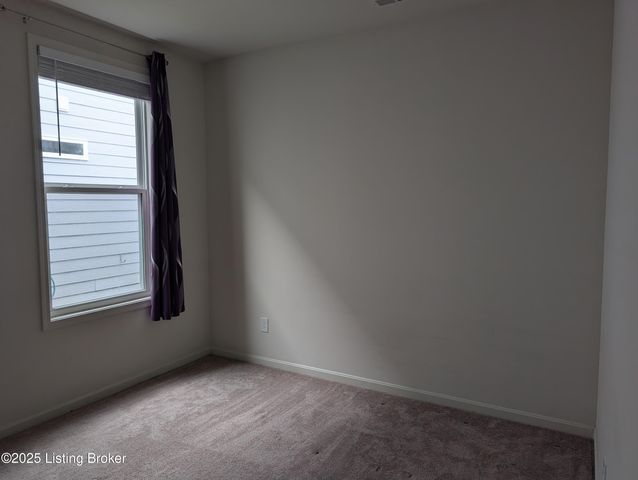 2861 Hamilton Springs Dr, Louisville, KY 40245