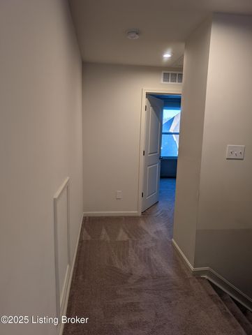 2861 Hamilton Springs Dr, Louisville, KY 40245