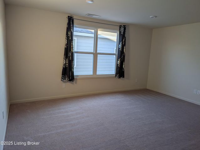 2861 Hamilton Springs Dr, Louisville, KY 40245