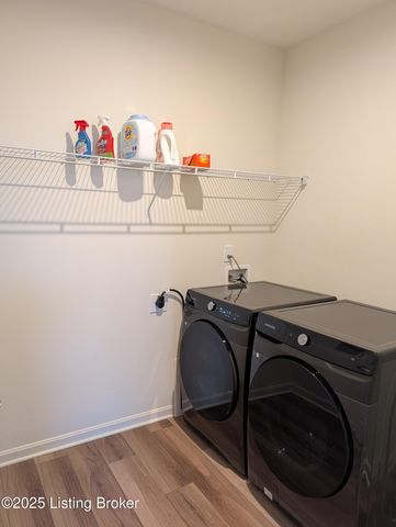 2861 Hamilton Springs Dr, Louisville, KY 40245