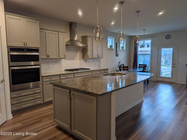 2861 Hamilton Springs Dr, Louisville, KY 40245