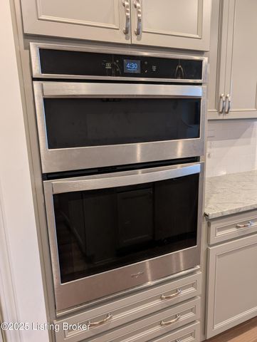 2861 Hamilton Springs Dr, Louisville, KY 40245