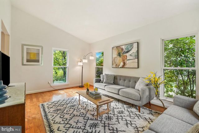 14652 WOONSOCKETT DR, Silver Spring, MD 20905