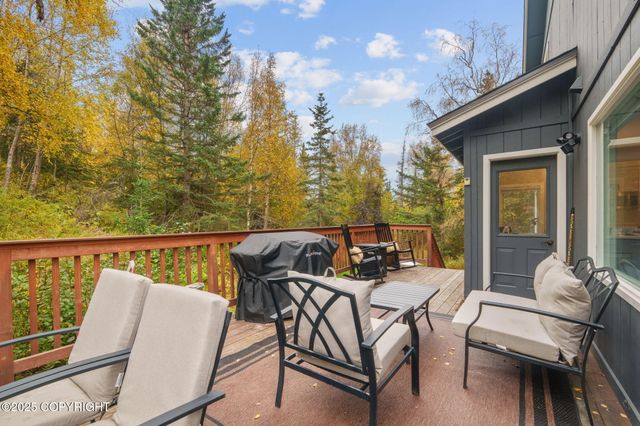 7140 Crooked Tree Drive, Anchorage, AK 99507