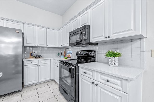 7805 BRISBANE COURT, New Port Richey, FL 34654