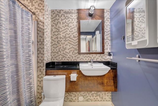 400 Salem Ave SW Unit 1D, Roanoke, VA 24016