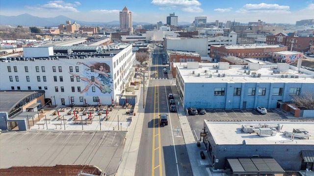 400 Salem Ave SW Unit 1D, Roanoke, VA 24016