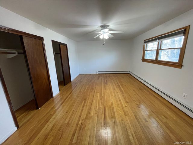 152 N Fulton Avenue, Lindenhurst, NY 11757