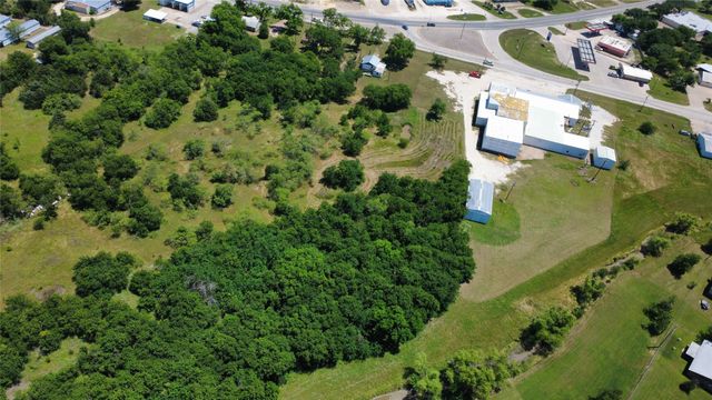 619 & 621 E Jefferson Avenue, Whitney, TX 76692