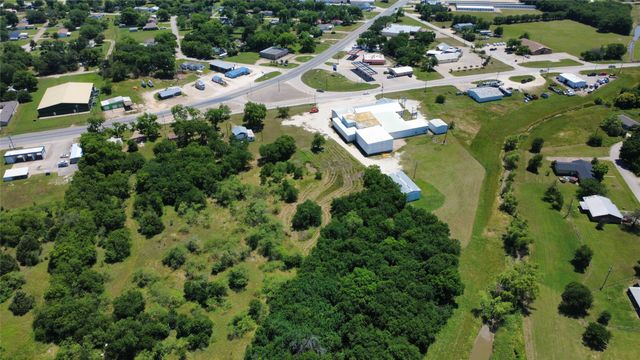 619 & 621 E Jefferson Avenue, Whitney, TX 76692