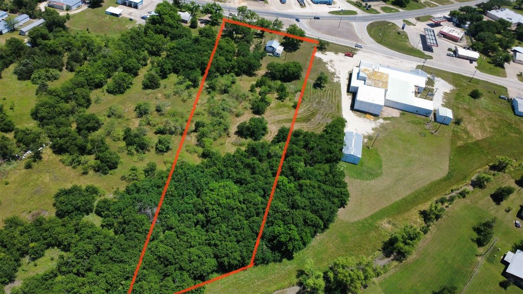 619 & 621 E Jefferson Avenue, Whitney, TX 76692