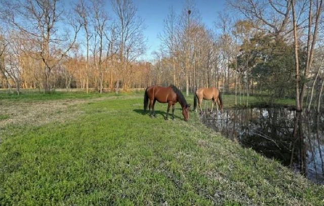 4935 Fm 1409, Dayton, TX 77535