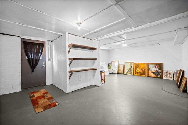 1152 W Gibson Ave, Connellsville, PA 15425