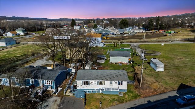 1152 W Gibson Ave, Connellsville, PA 15425