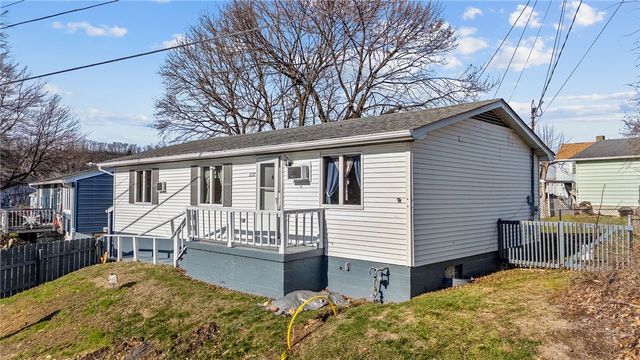 1152 W Gibson Ave, Connellsville, PA 15425