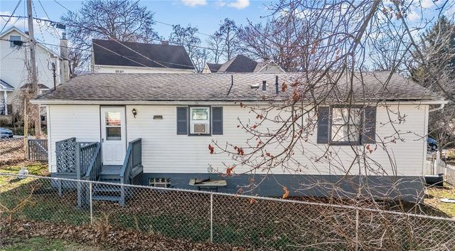 1152 W Gibson Ave, Connellsville, PA 15425