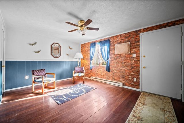 1152 W Gibson Ave, Connellsville, PA 15425