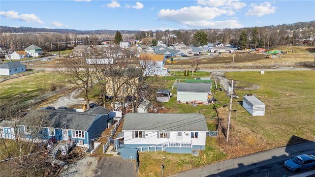1152 W Gibson Ave, Connellsville, PA 15425
