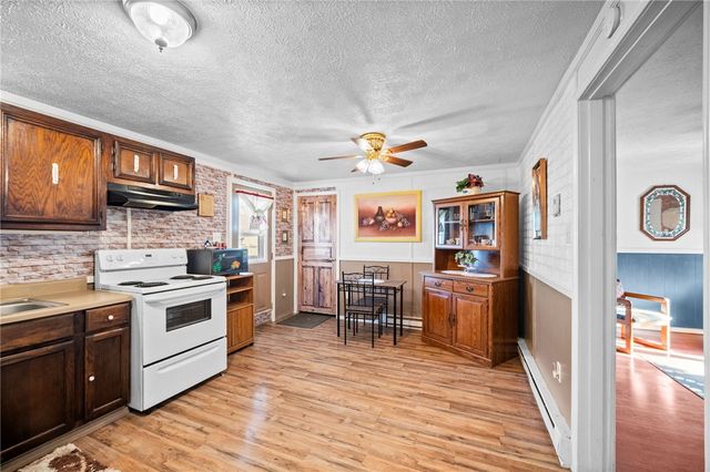 1152 W Gibson Ave, Connellsville, PA 15425