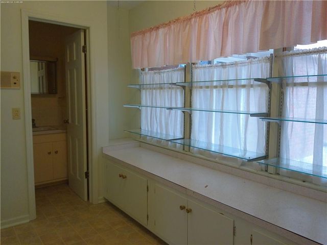 1 Holly Lane, Paola, KS 66071