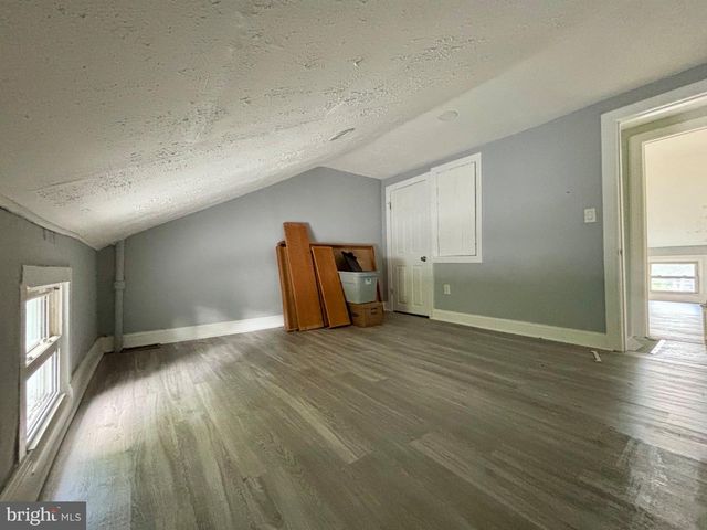 16 E FEDERAL ST, Burlington, NJ 08016