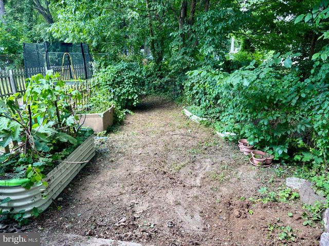 16 E FEDERAL ST, Burlington, NJ 08016