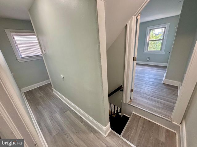 16 E FEDERAL ST, Burlington, NJ 08016