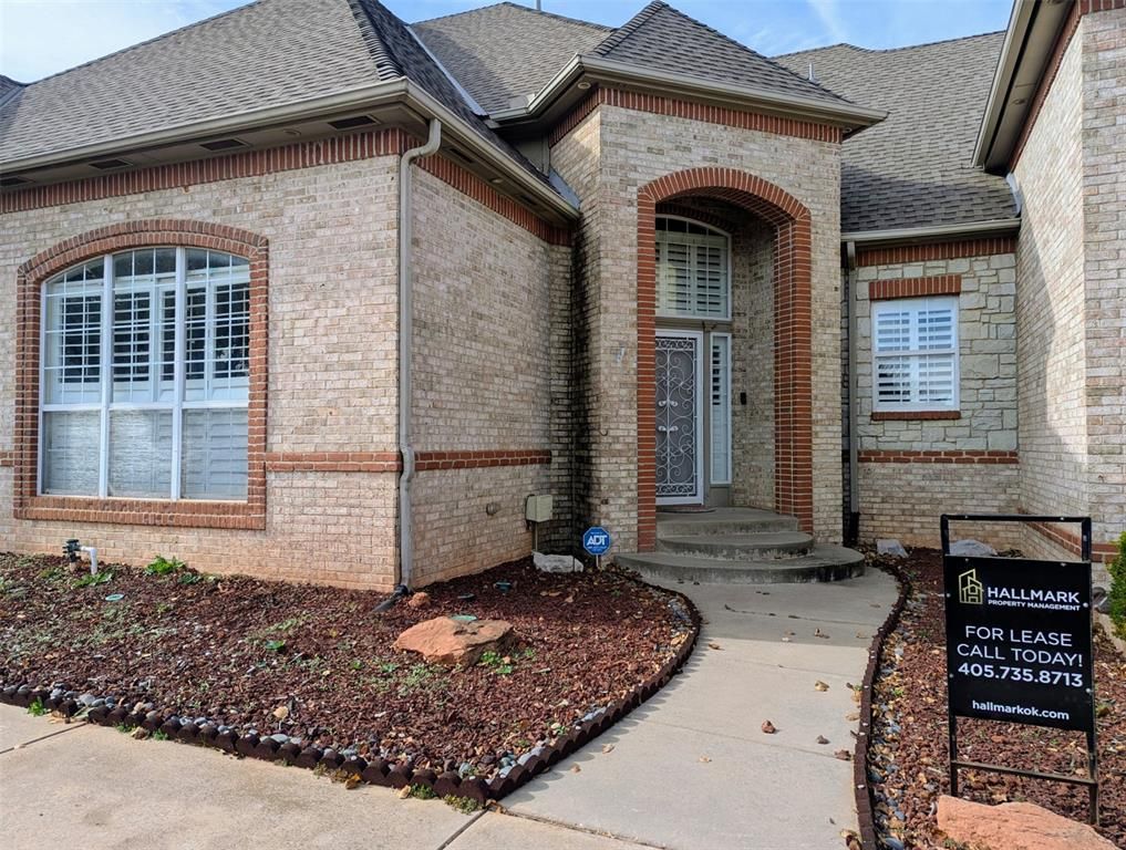 214 Boulevard Du Lac, Norman, OK 73071