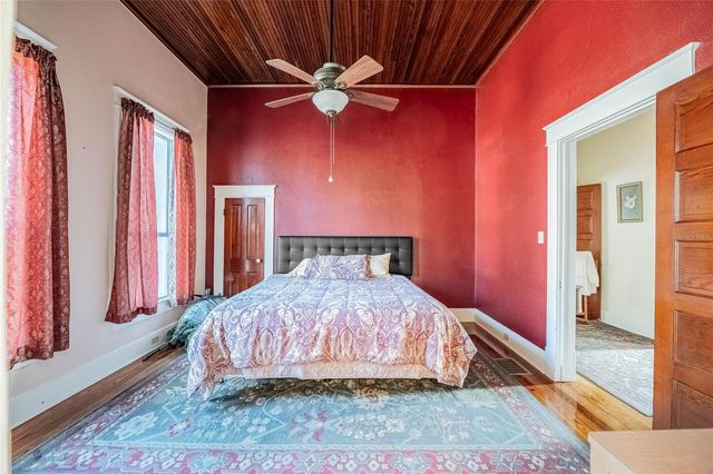 102 S LAKESHORE BOULEVARD, Lake Wales, FL 33853