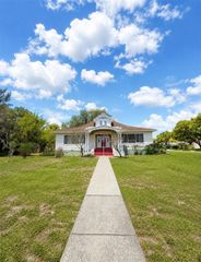 102 S LAKESHORE BOULEVARD, Lake Wales, FL 33853
