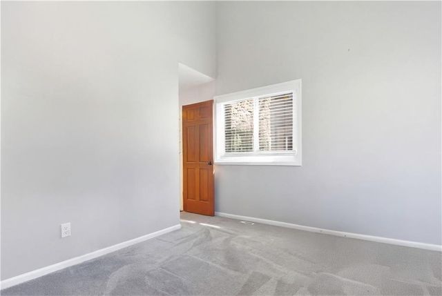 222 NW Locust Street, Lee's Summit, MO 64064
