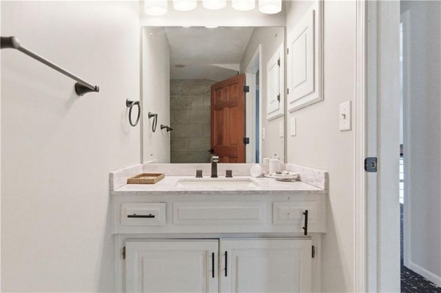 222 NW Locust Street, Lee's Summit, MO 64064
