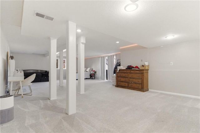 222 NW Locust Street, Lee's Summit, MO 64064