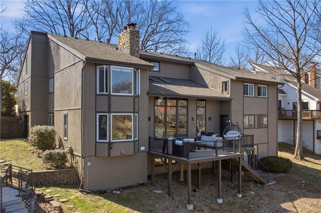 222 NW Locust Street, Lee's Summit, MO 64064