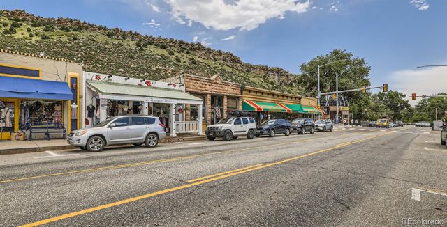 3067 S Kendrick Parkway, Morrison, CO 80465