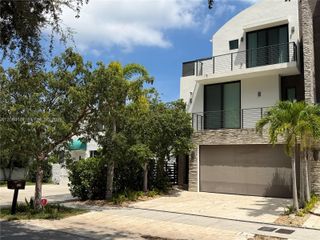 106 NE 16th Terrace, Fort Lauderdale, FL 33301