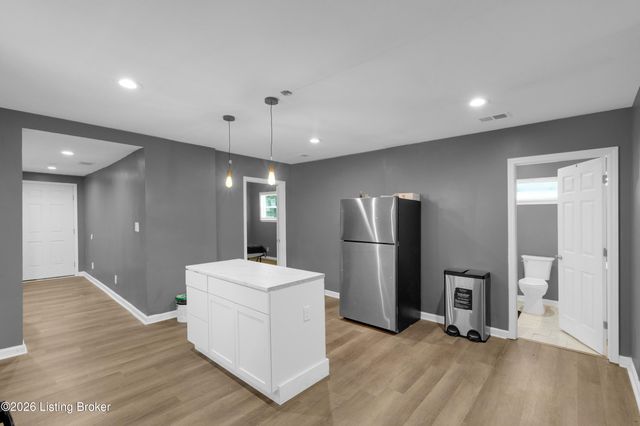 214 N 26th St, Louisville, KY 40212