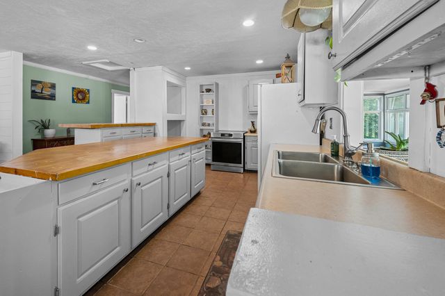 41 Linden Road, Conway, NH 03860