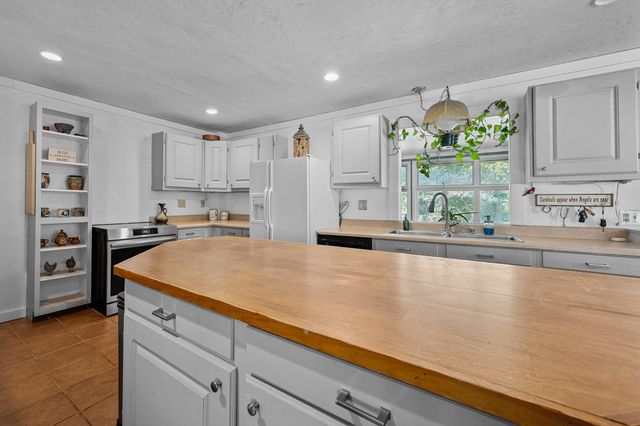 41 Linden Road, Conway, NH 03860