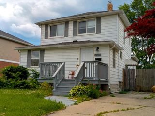 22700 Arcadia Street, St Clair Shores, MI 48082
