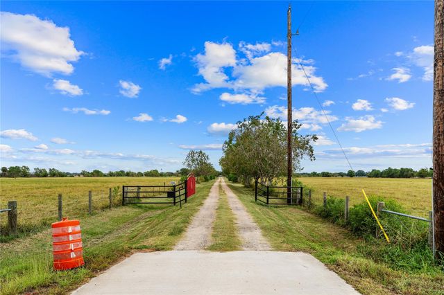 14935 Highway 36, Needville, TX 77461