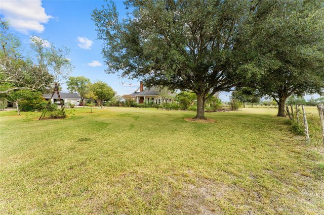 14935 Highway 36, Needville, TX 77461