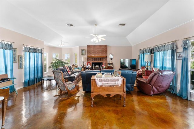 14935 Highway 36, Needville, TX 77461
