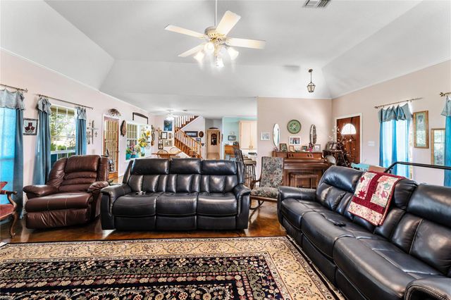 14935 Highway 36, Needville, TX 77461