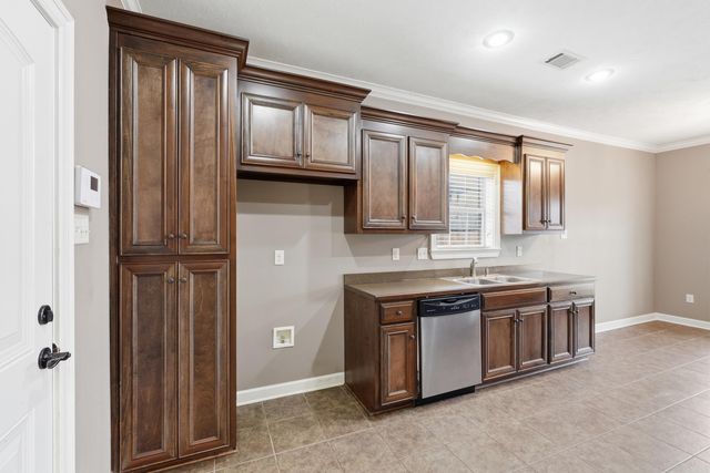 26 Oak Tree, Conway, AR 72034