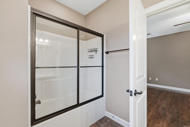 26 Oak Tree, Conway, AR 72034